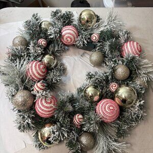 Peppermint swirl red white gold Frosted Flocked Christmas wreath 22" light up